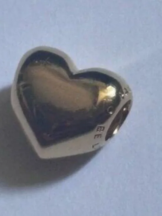 Pandora Gold Heart Charm - Picture 2 of 2